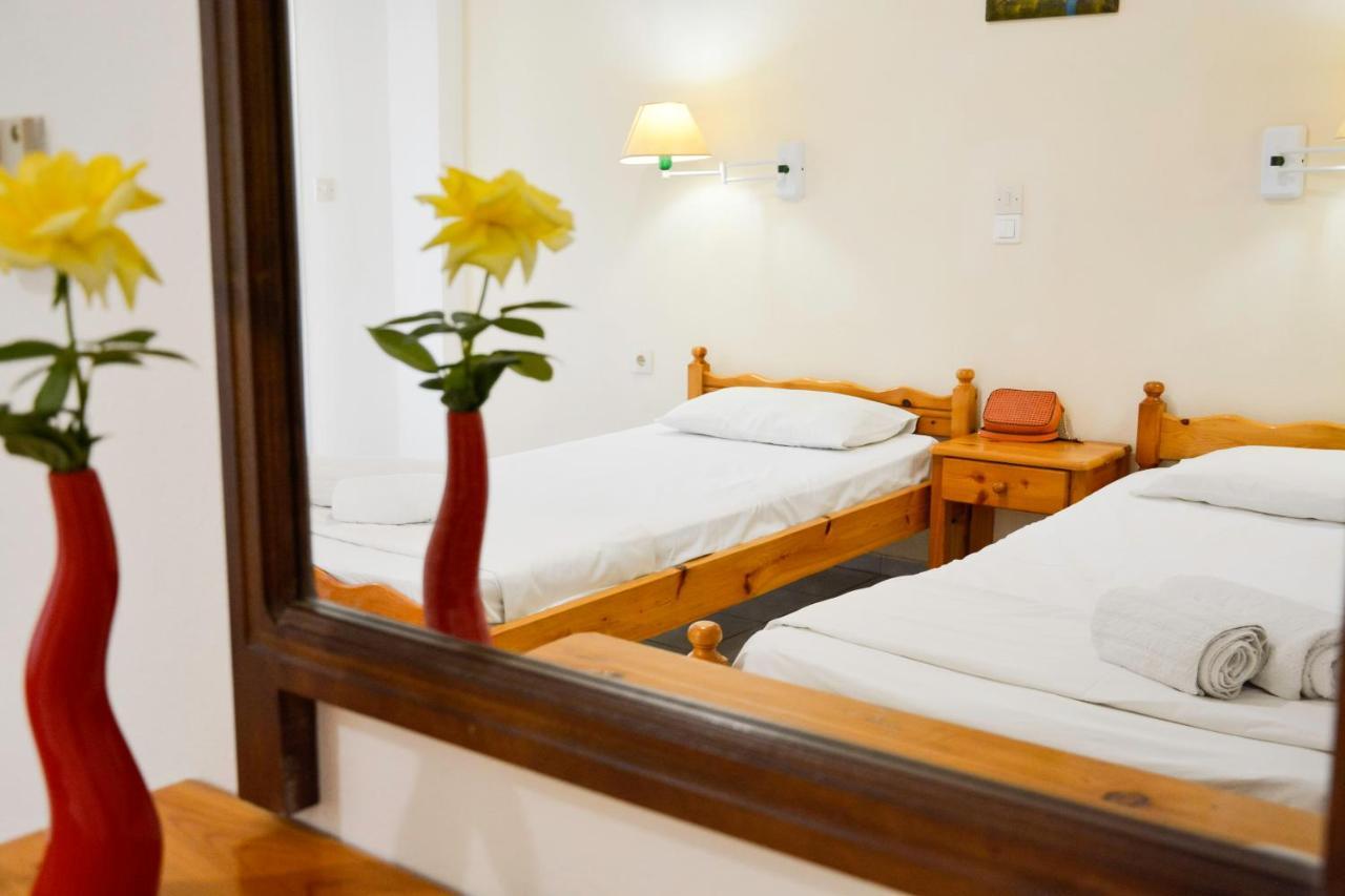 Loula Apartments กาวอส ภายนอก รูปภาพ